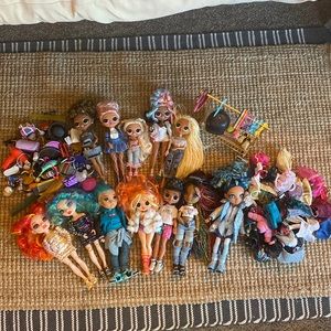 7 Rainbow High and 5 OMG dolls with clothes and other accessories